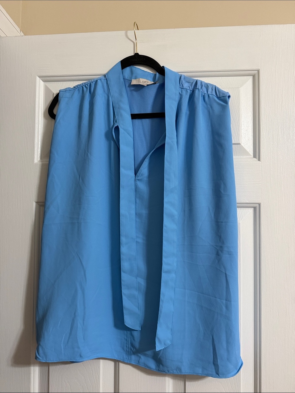 Loft Women's Blue Sleeveless Business Casual Tie Front Blouse Size Large
